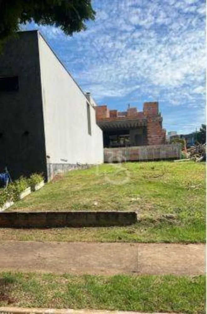 Loteamento e Condomínio, 250 m² - Foto 1