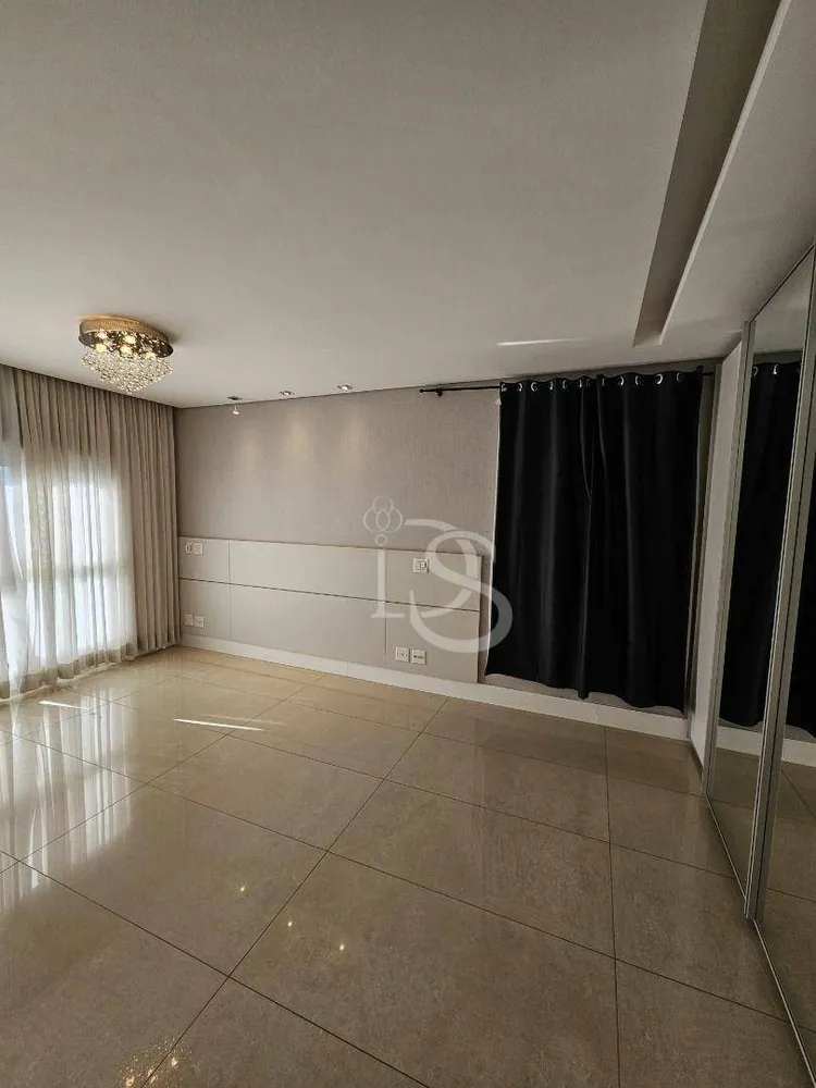 Apartamento, 3 quartos, 186 m² - Foto 2