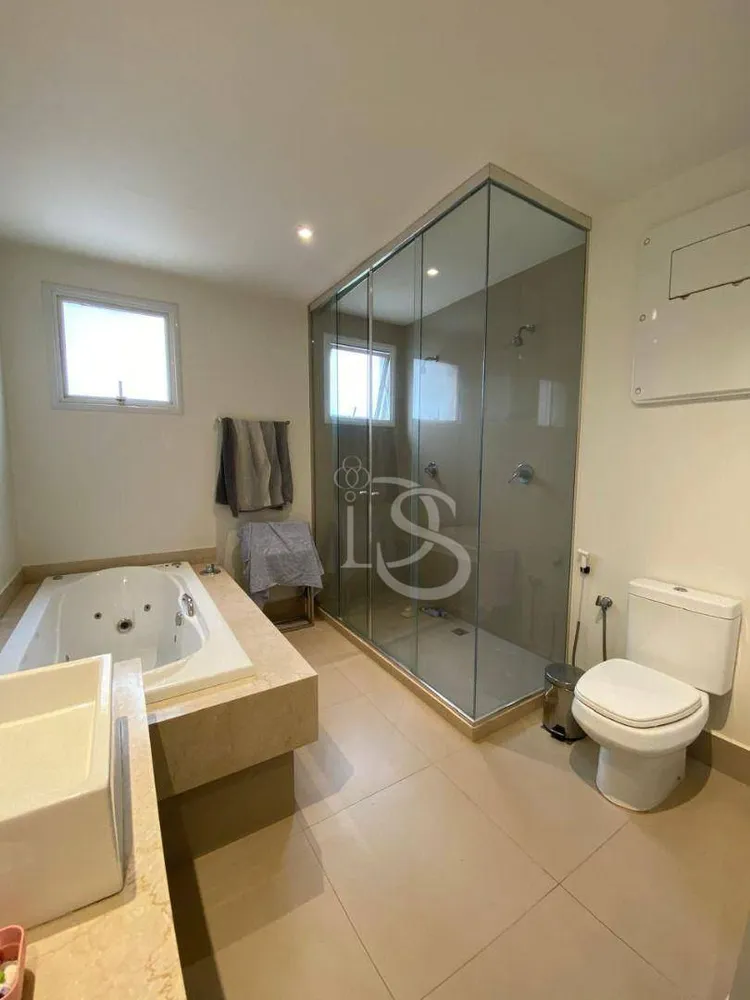 Apartamento, 3 quartos, 183 m² - Foto 1