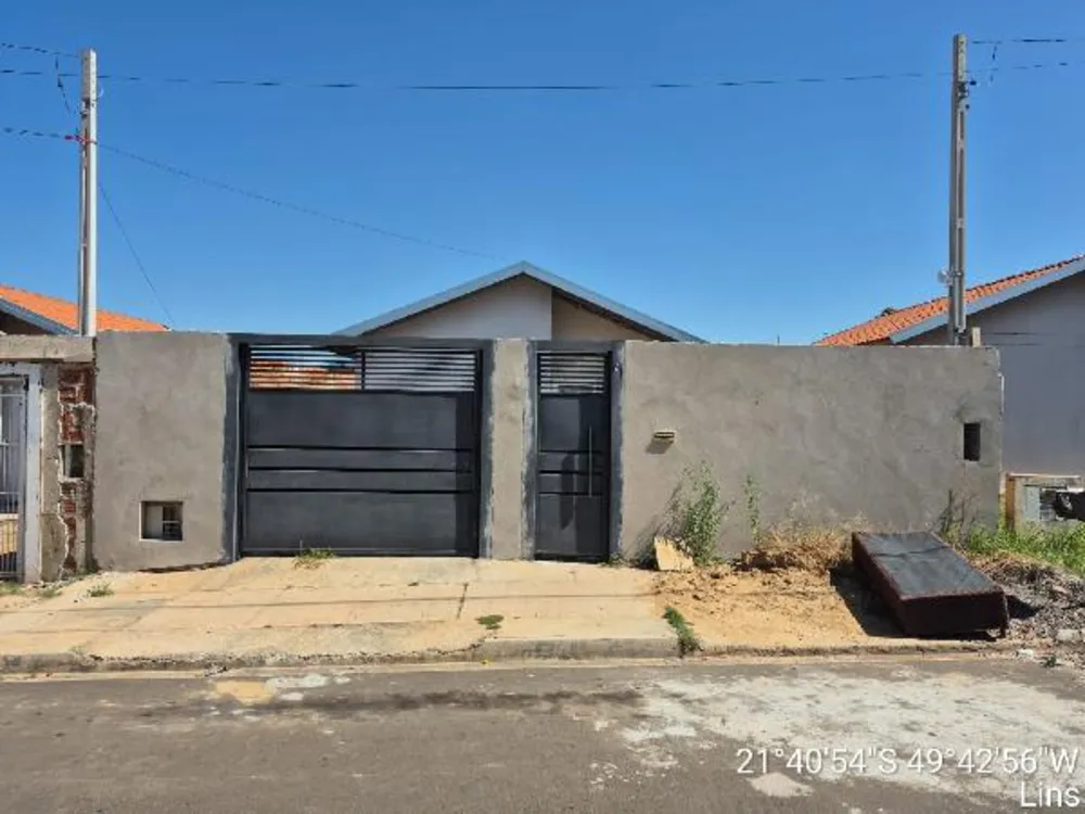 Casa, 2 quartos, 200 m² - Foto 1