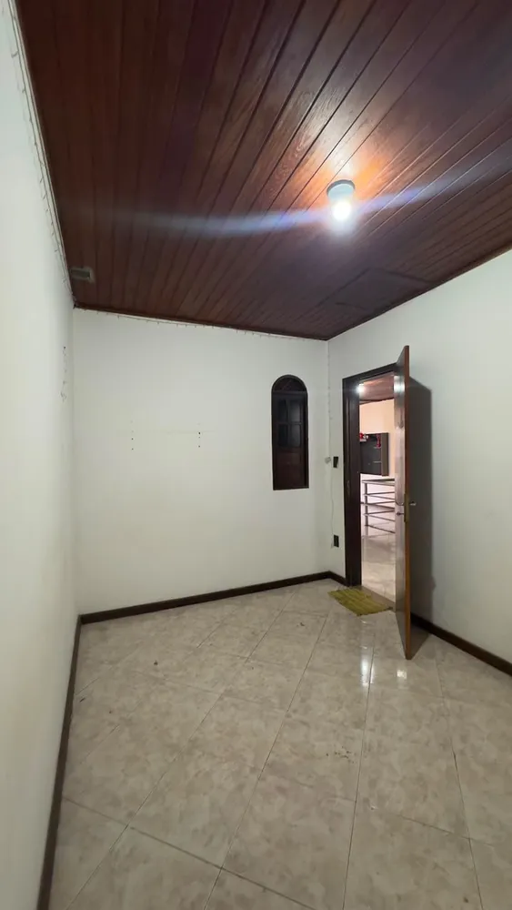 Casa, 5 quartos, 300 m² - Foto 1