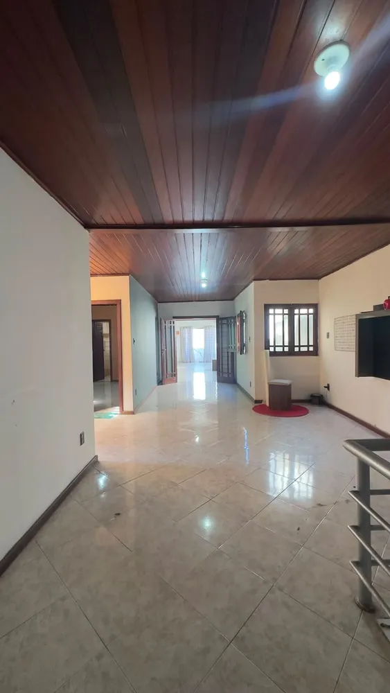 Casa, 5 quartos, 300 m² - Foto 3