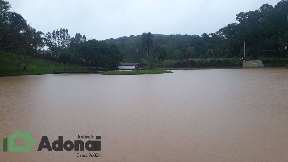 Sítio à venda com 4 quartos, 350m² - Foto 1