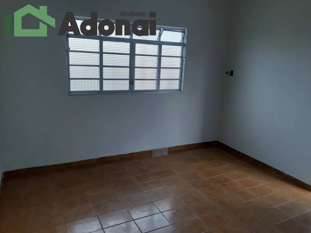 Casa à venda com 2 quartos, 109m² - Foto 2