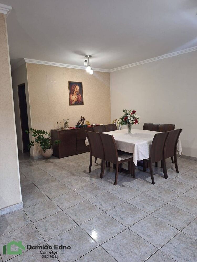 Casa, 3 quartos, 200 m² - Foto 14