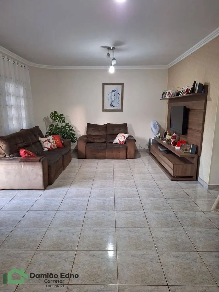 Casa, 3 quartos, 200 m² - Foto 6