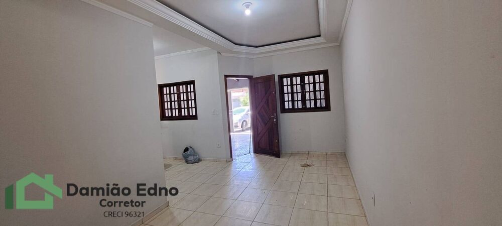 Casa à venda com 3 quartos, 150m² - Foto 1