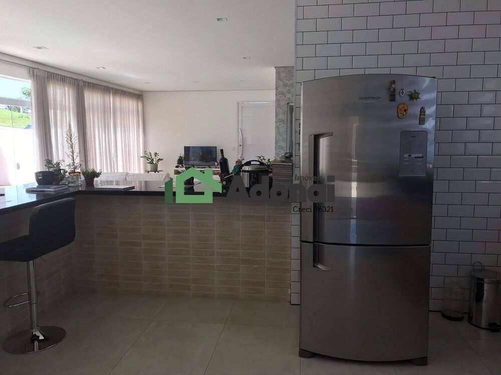 Casa de Condomínio à venda com 3 quartos, 380m² - Foto 2
