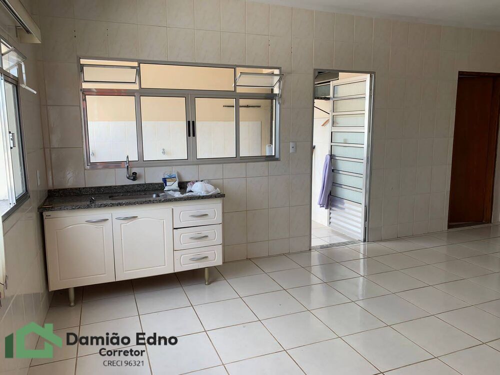 Casa, 5 quartos, 298 m² - Foto 3
