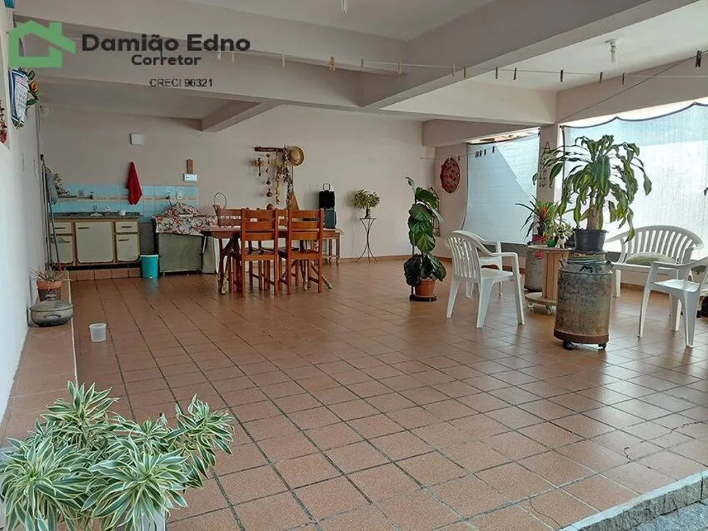Casa, 3 quartos, 234 m² - Foto 2
