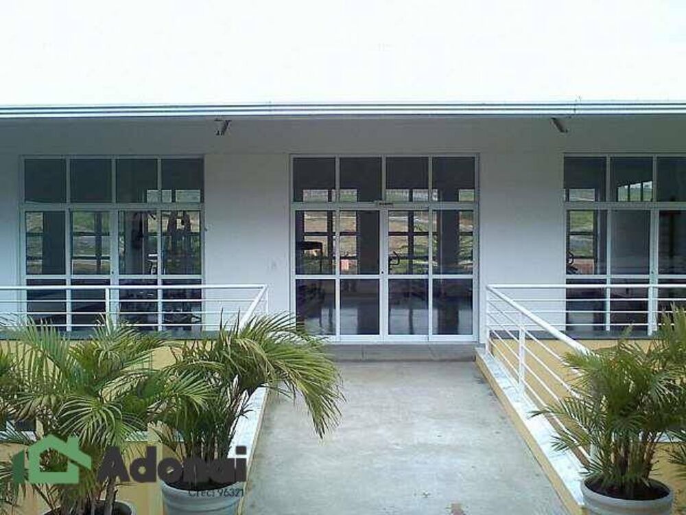 Casa, 3 quartos, 224 m² - Foto 1