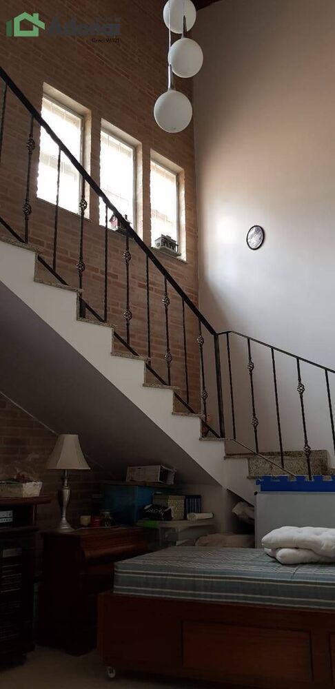 Casa à venda com 3 quartos, 300m² - Foto 2