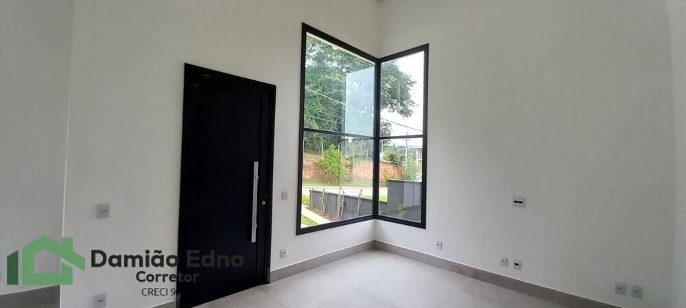 Casa à venda com 3 quartos, 208m² - Foto 4