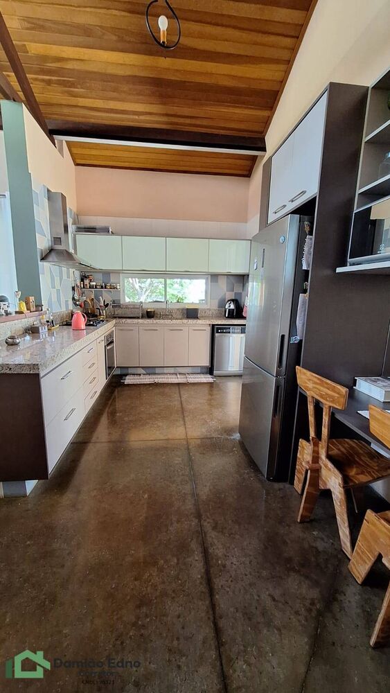 Casa de Condomínio à venda e aluguel com 3 quartos, 200m² - Foto 4