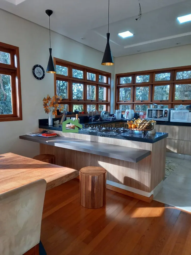Casa, 3 quartos, 330 m² - Foto 1