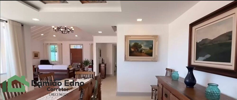 Casa à venda com 3 quartos, 350m² - Foto 1