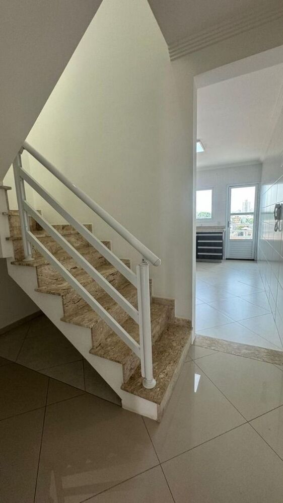 Sobrado, 3 quartos, 181 m² - Foto 2