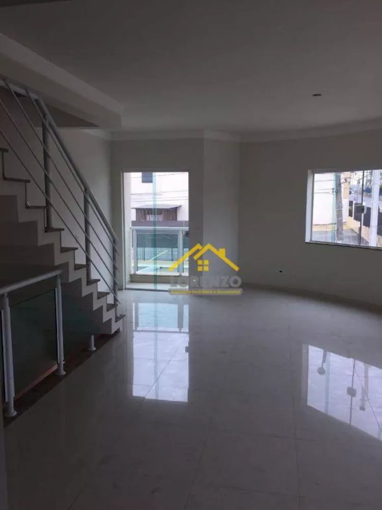 Sobrado à venda com 3 quartos, 155m² - Foto 1