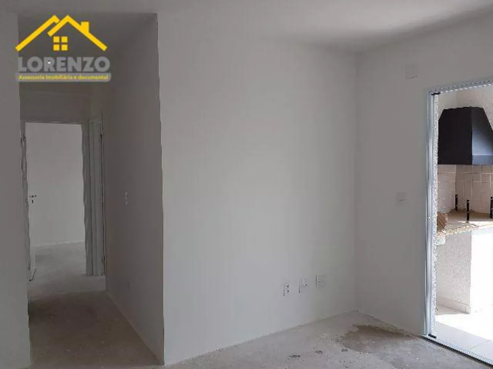 Apartamento à venda com 2 quartos, 70m² - Foto 3