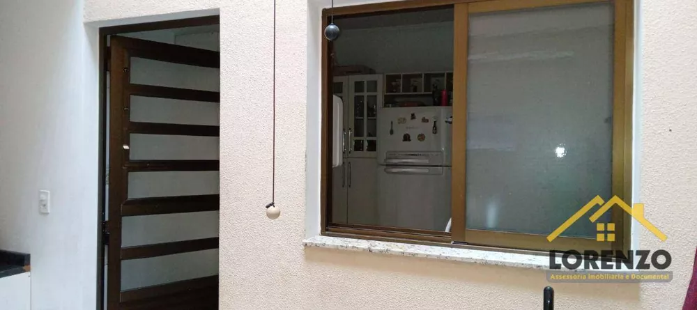 Sobrado à venda com 3 quartos, 175m² - Foto 3