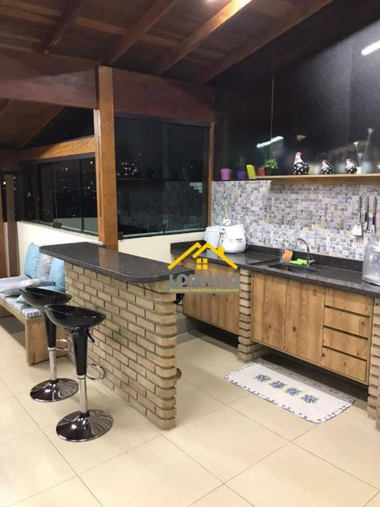 Cobertura, 3 quartos, 137 m² - Foto 2