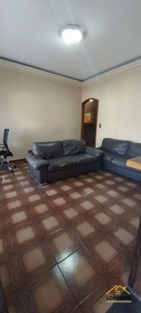 Casa, 3 quartos, 257 m² - Foto 4