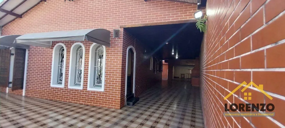 Casa, 3 quartos, 257 m² - Foto 1