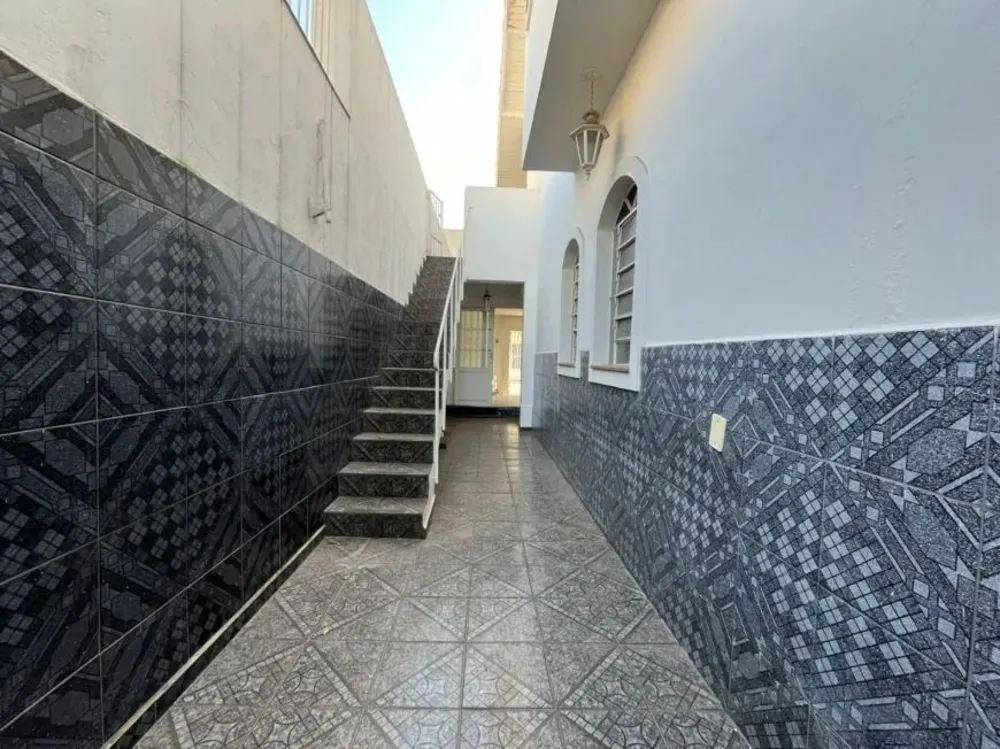 Sobrado, 3 quartos, 233 m² - Foto 2
