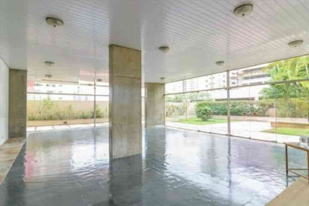 Apartamento à venda com 2 quartos, 70m² - Foto 1