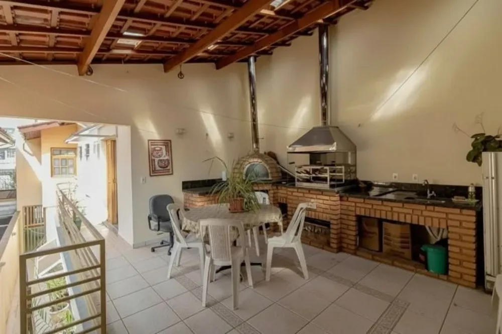 Sobrado, 4 quartos, 185 m² - Foto 1