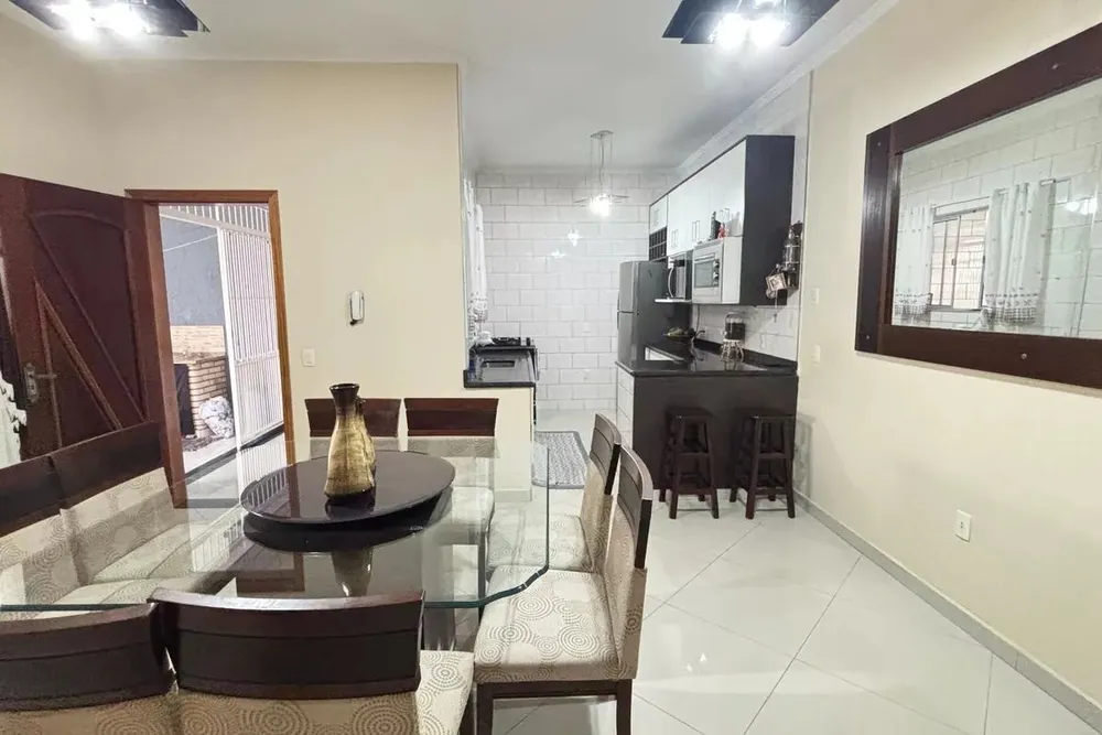 Sobrado, 3 quartos, 225 m² - Foto 1