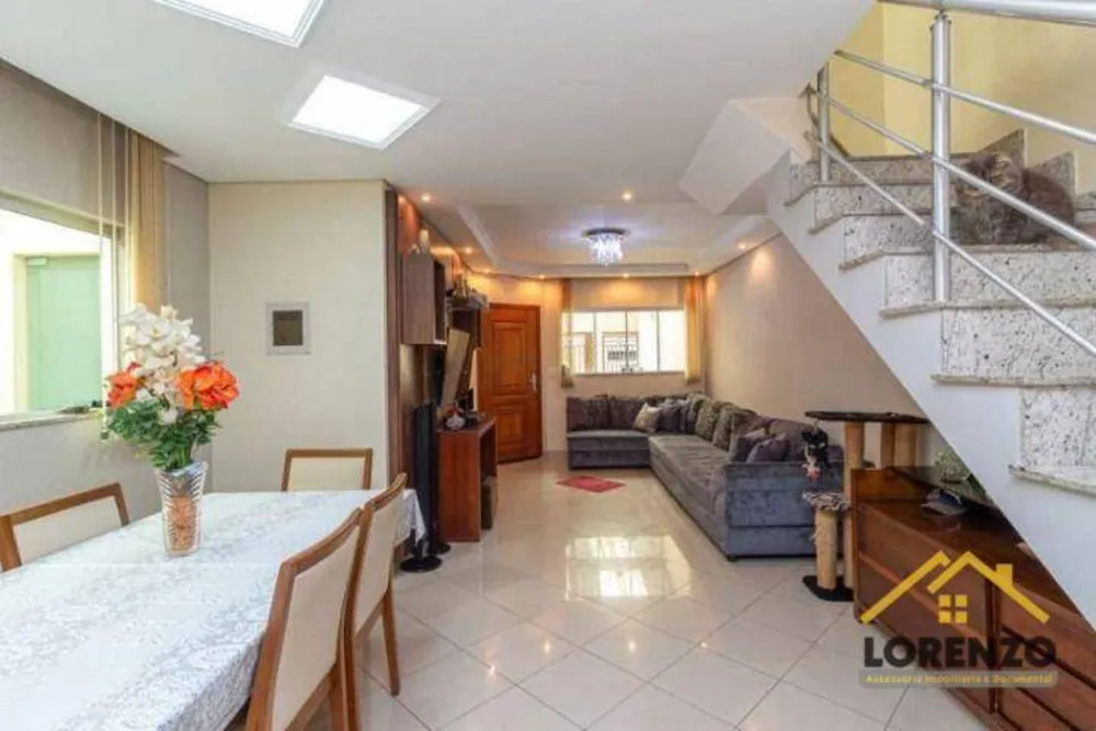 Sobrado, 3 quartos, 214 m² - Foto 1