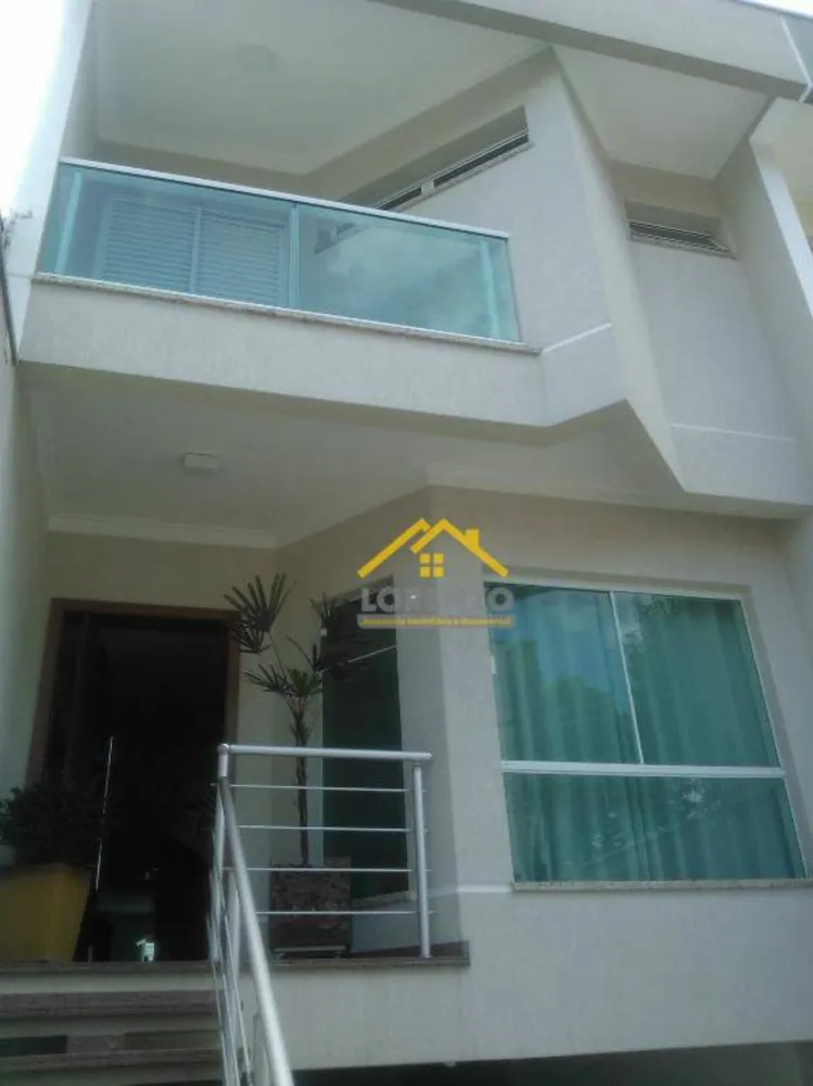 Sobrado, 3 quartos, 269 m² - Foto 1