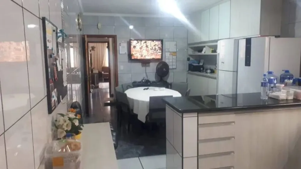 Sobrado, 3 quartos, 279 m² - Foto 4