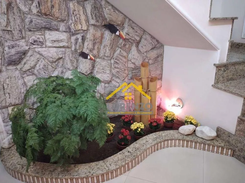 Sobrado, 4 quartos, 180 m² - Foto 1
