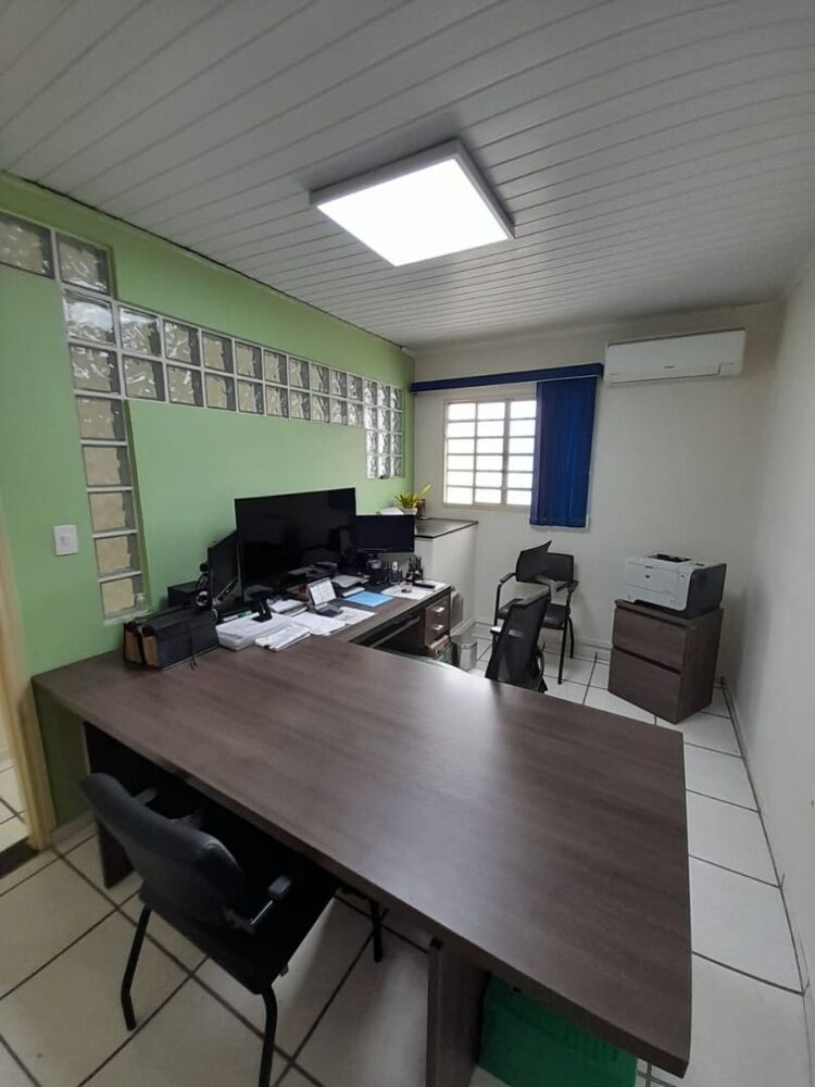 Sobrado, 8 quartos, 226 m² - Foto 4