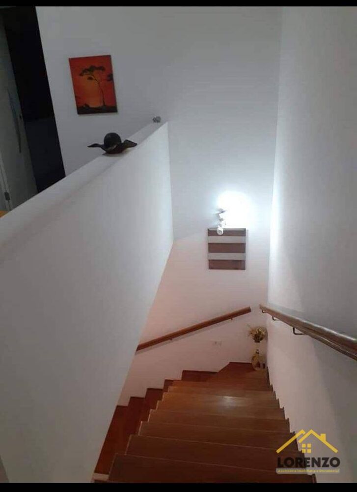 Sobrado, 6 quartos, 193 m² - Foto 1
