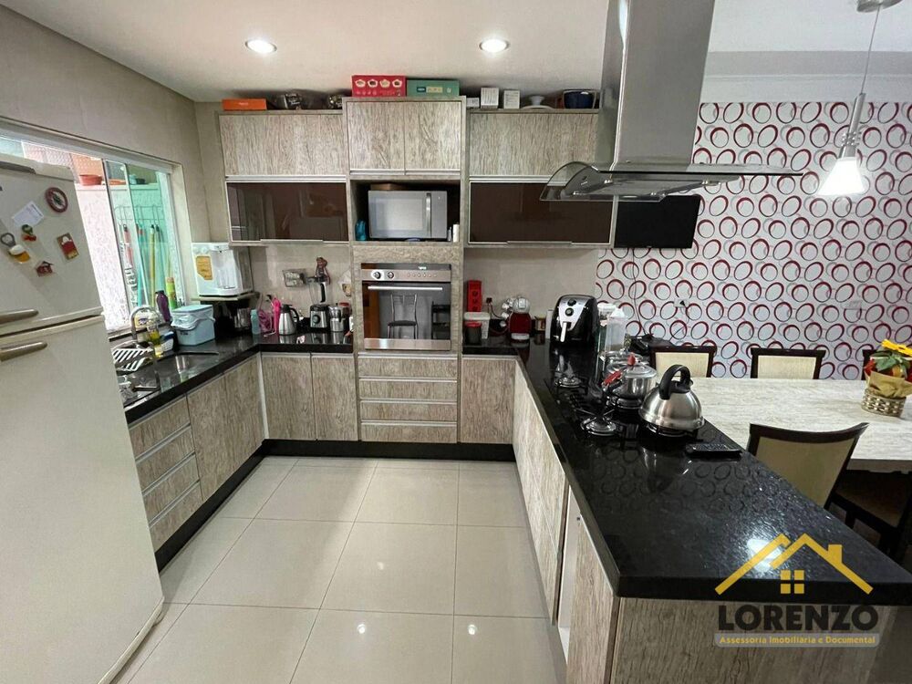 Sobrado, 3 quartos, 250 m² - Foto 2