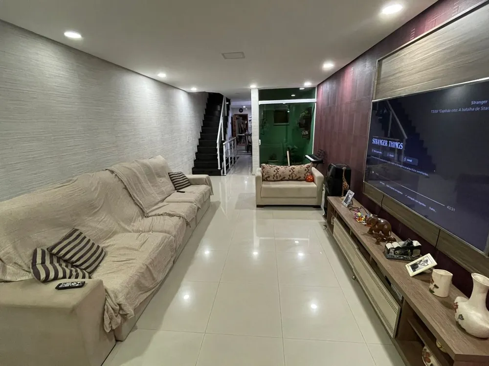 Sobrado, 3 quartos, 200 m² - Foto 1