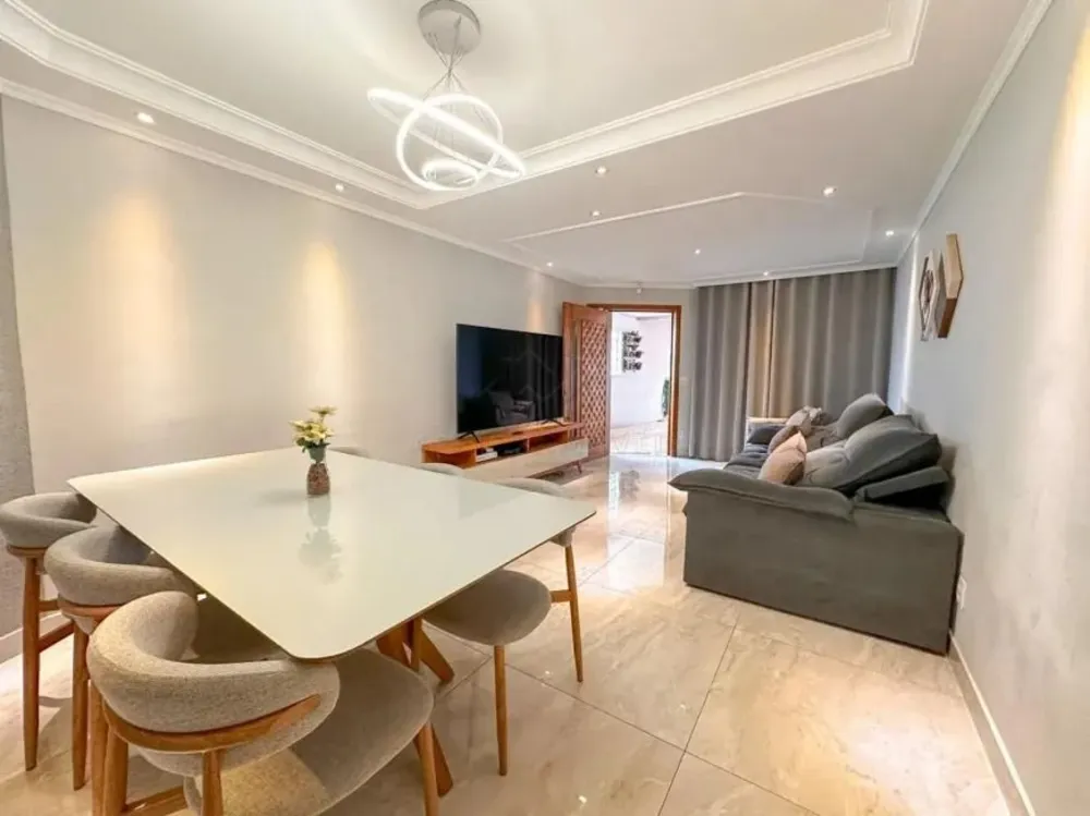 Sobrado, 3 quartos, 215 m² - Foto 1