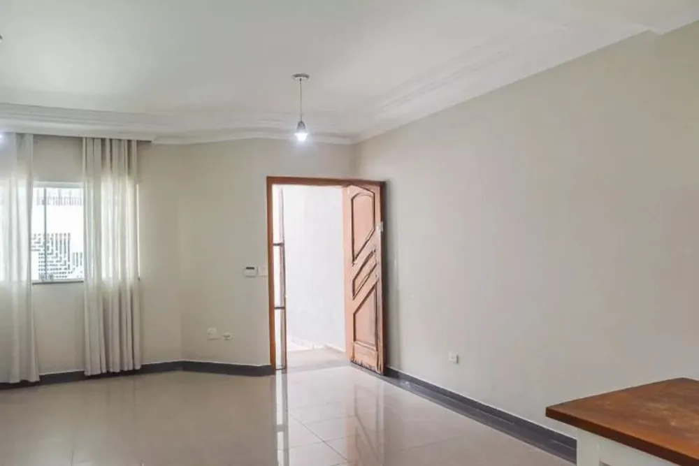 Sobrado, 3 quartos, 248 m² - Foto 2