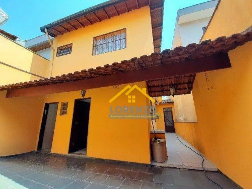 Sobrado, 3 quartos, 236 m² - Foto 1