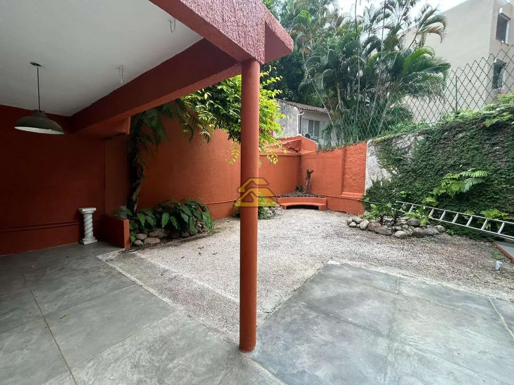 Casa, 3 quartos, 292 m² - Foto 1