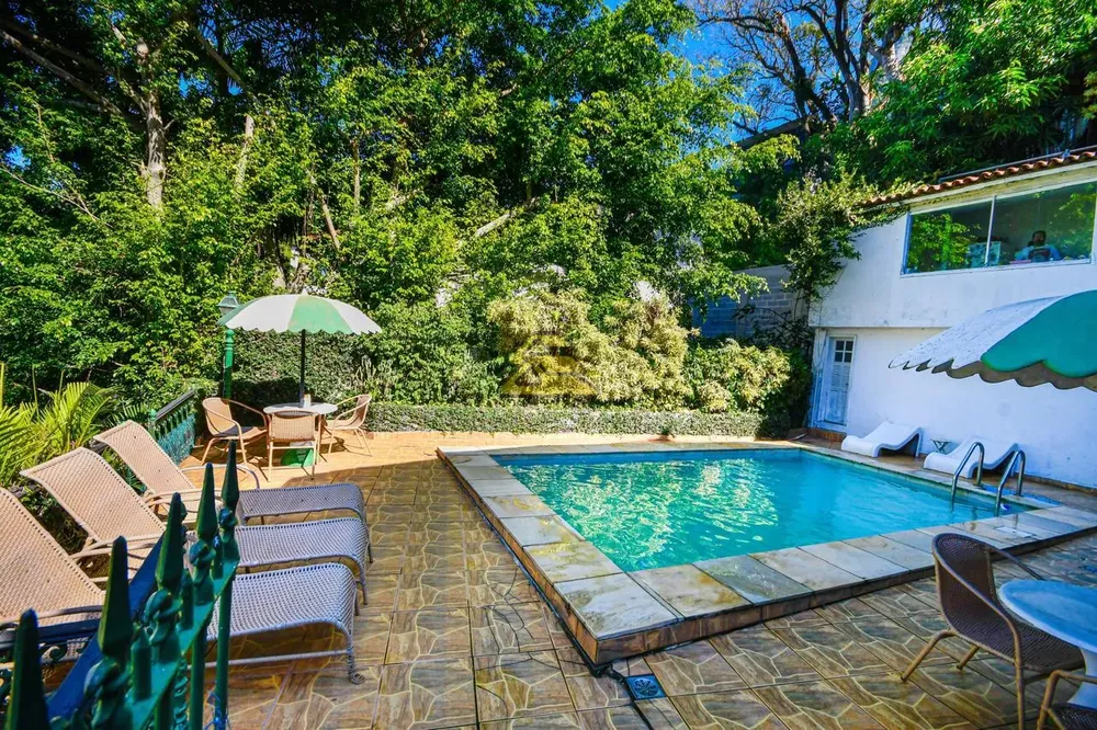 Casa, 7 quartos, 390 m² - Foto 1