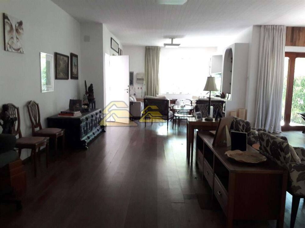 Sobrado, 6 quartos, 870 m² - Foto 1