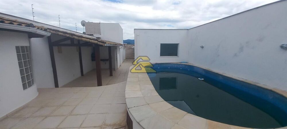Cobertura à venda com 4 quartos, 329m² - Foto 1