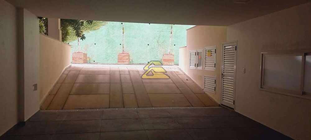 Casa à venda com 4 quartos, 464m² - Foto 1