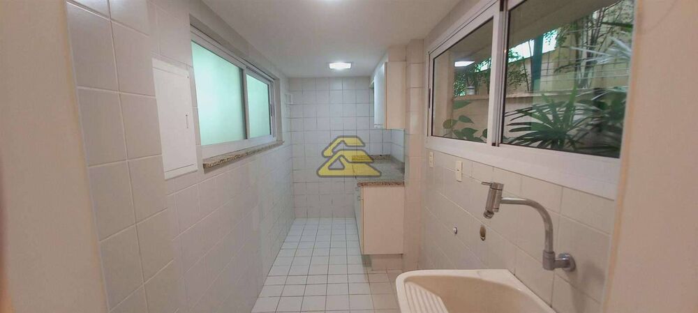 Casa à venda com 4 quartos, 464m² - Foto 2
