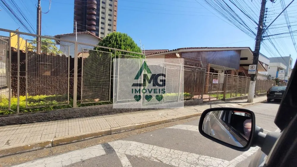 Casa, 3 quartos, 447 m² - Foto 1