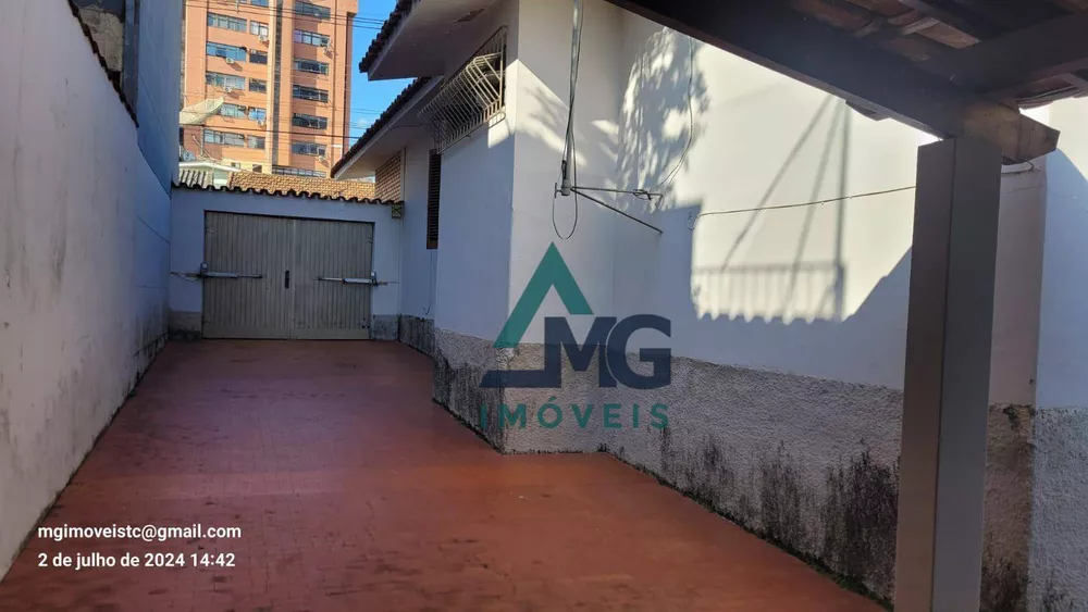 Casa à venda com 3 quartos, 447m² - Foto 9